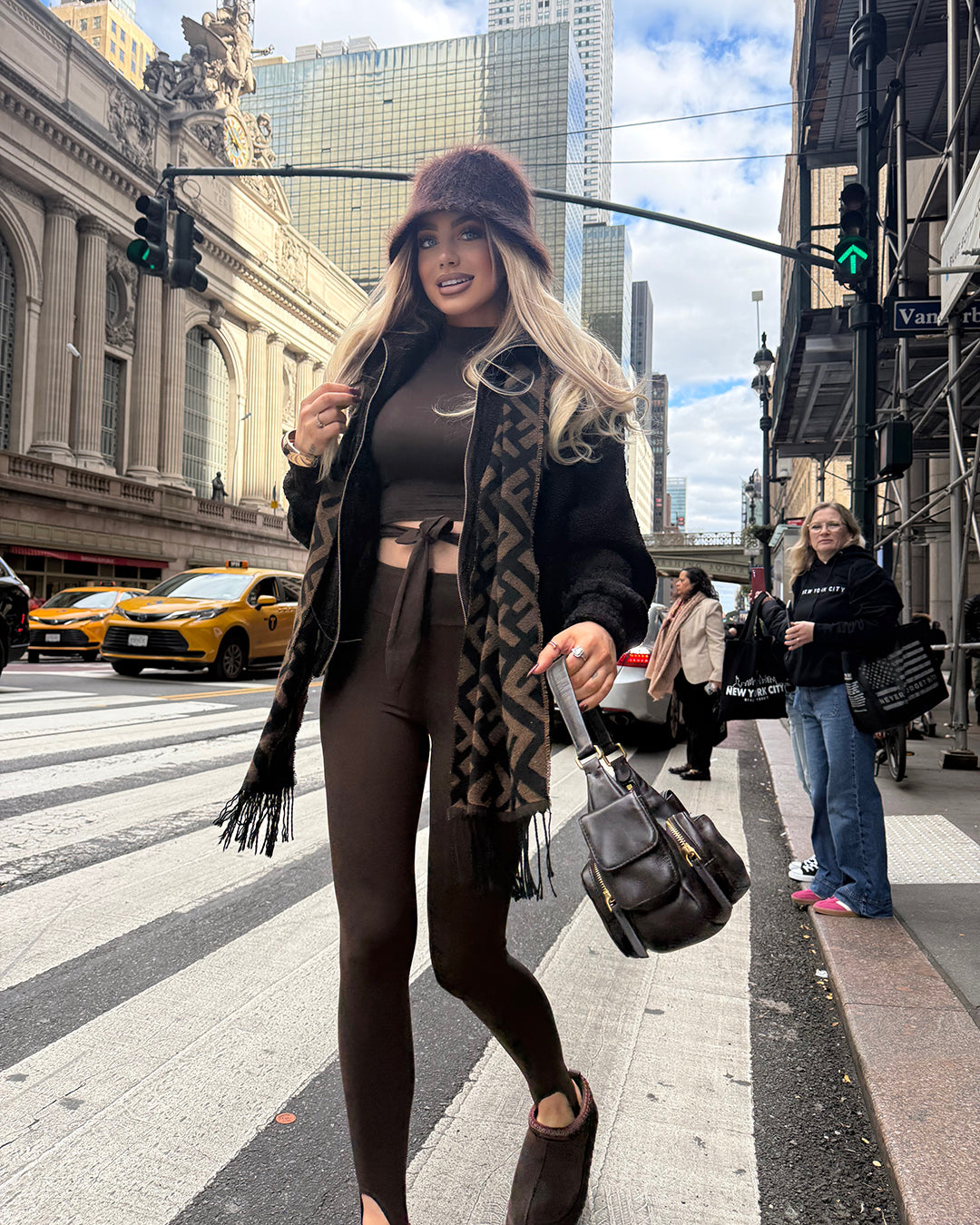 BOMBER LUNAR – Chocolate Taste